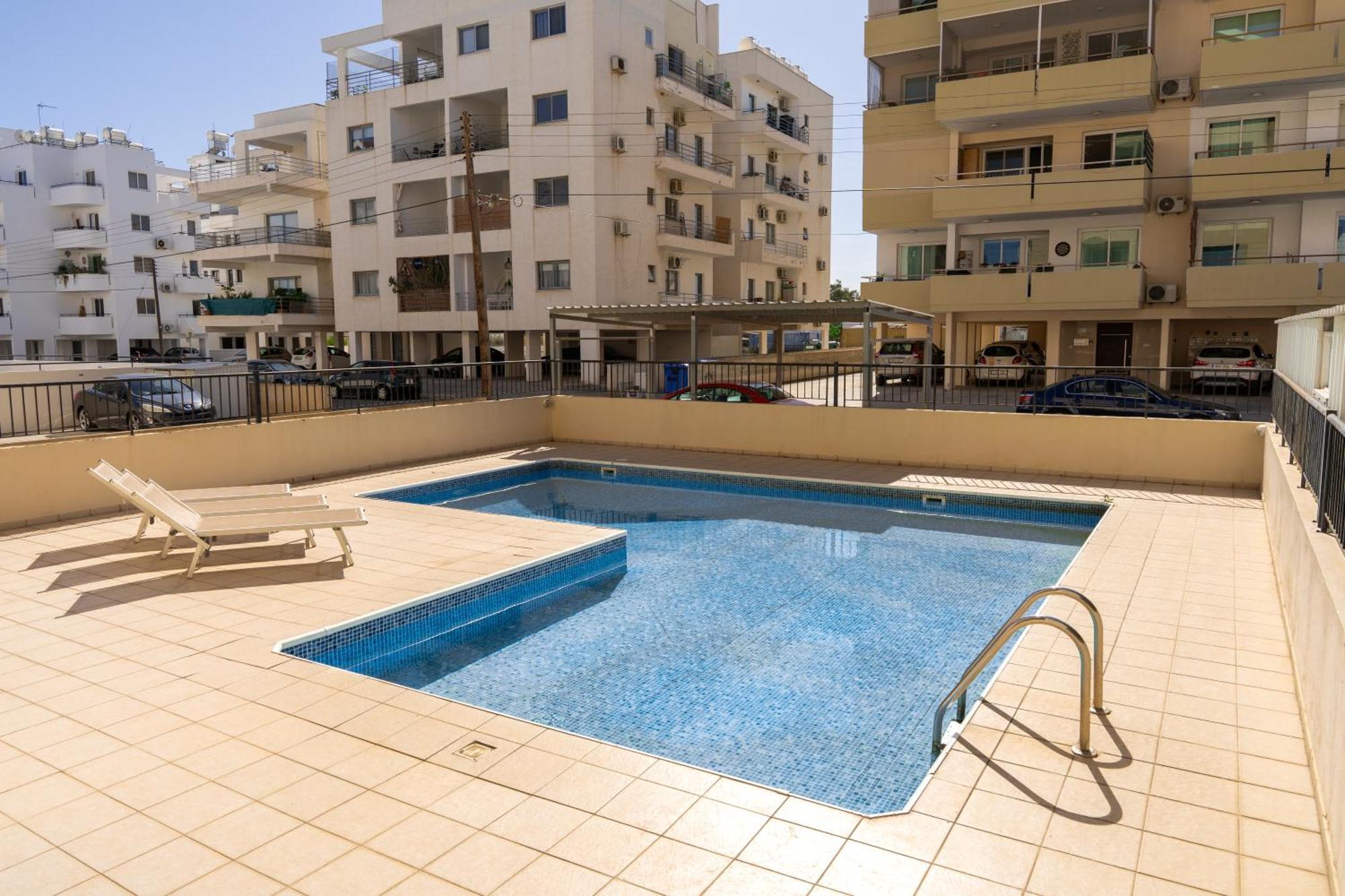 Boris Mackenzie 2 Bedroom Flat with Pool Larnaka Exterior foto