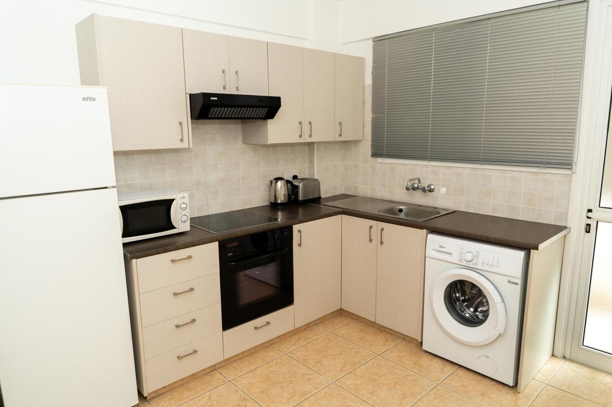 Boris Mackenzie 2 Bedroom Flat with Pool Larnaka Exterior foto